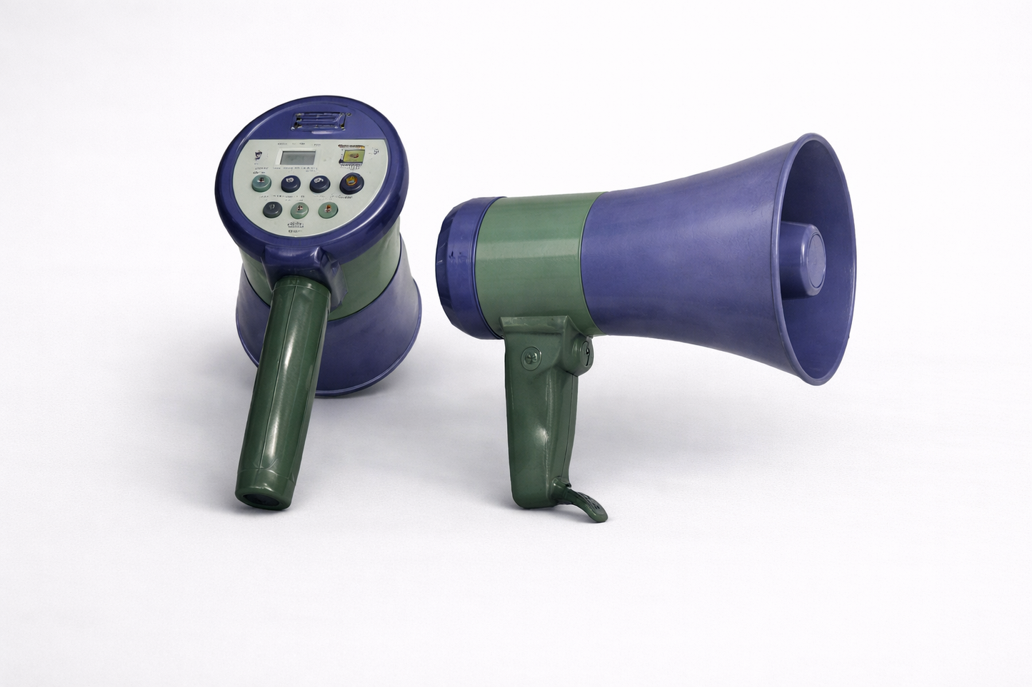 Model: UP-119RBT ;Function: Talk / Record / Play / Siren ;Recording Time: 300s ;Audible Range: 500M ;Power: 30W